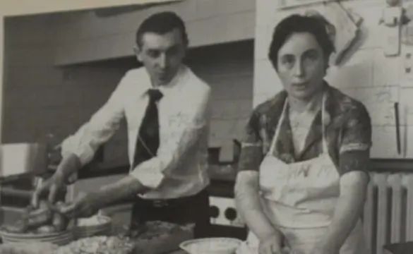 Piera und Giacomo in der Restaurantküche